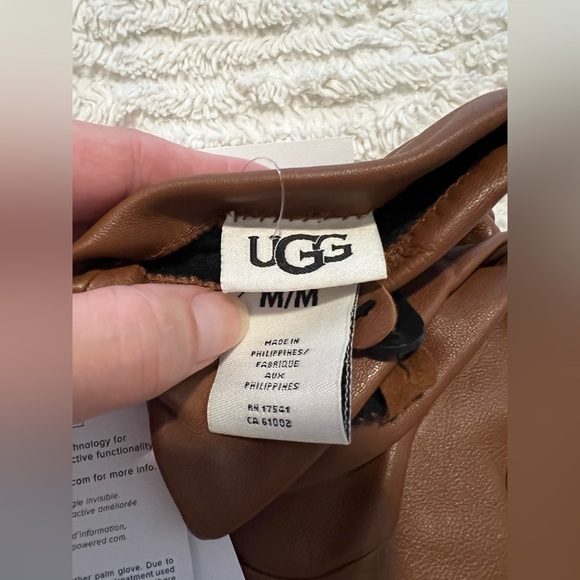 UGG Leather Scrunched Logo Gloves NWT (M) - Picture 4 of 10